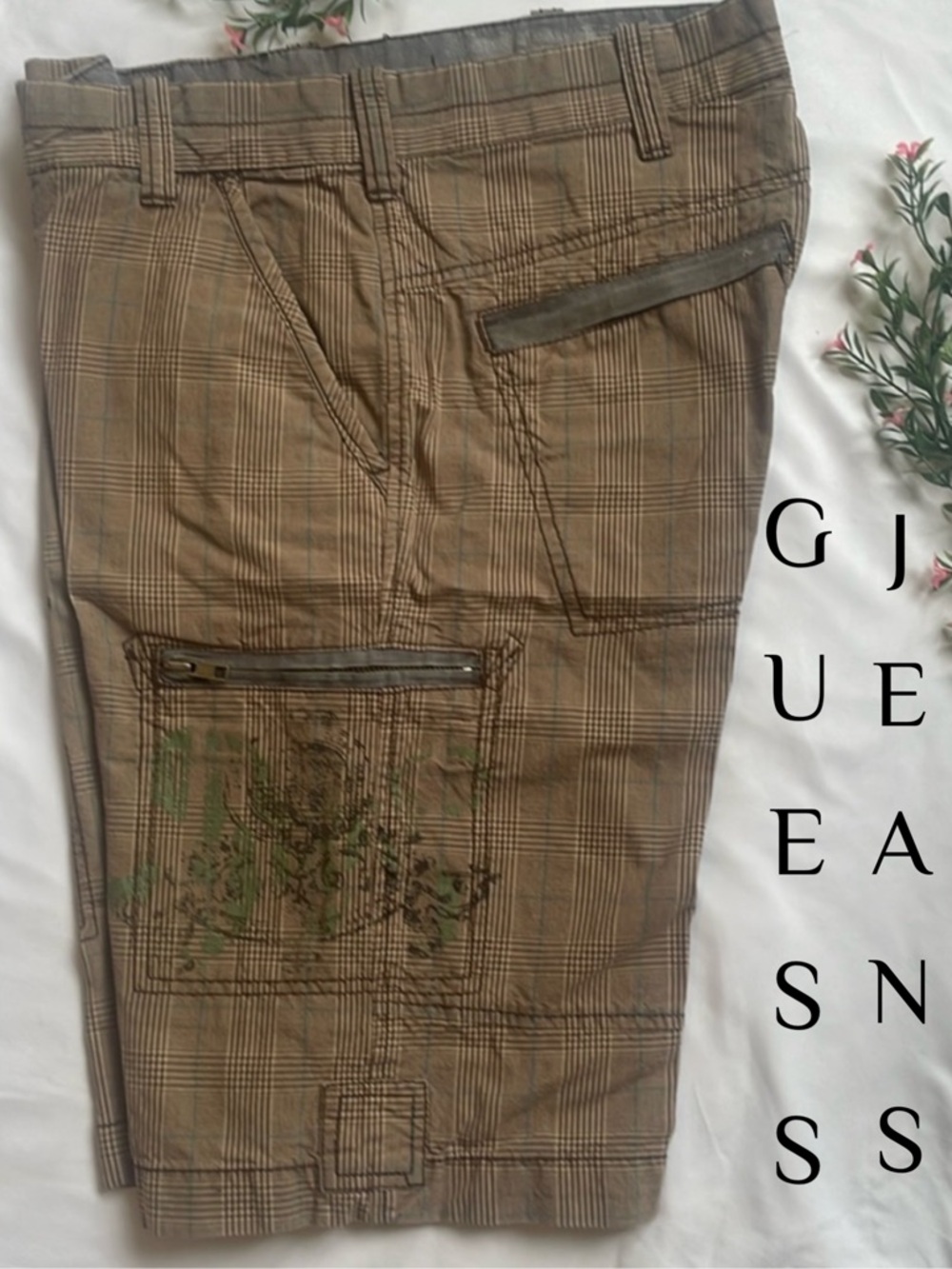 Guess Men’s Cotton Cargo Shorts Zipper Pockets 30